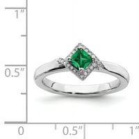 Izrađen od poliranog srebrnog prstena sa smaragdom i dijamantom